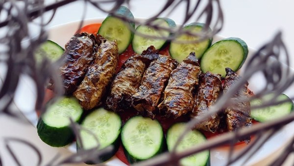 Thực đơn hàng ngày: Thịt cuốn lá nho