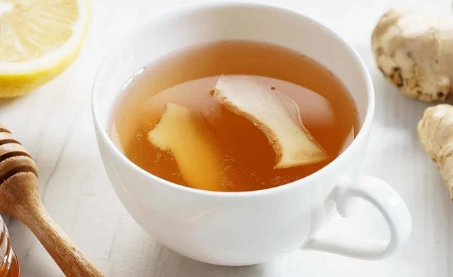 Trị bệnh mùa đông bằng cách pha trà gừng thêm 1 trong 2 loại củ này