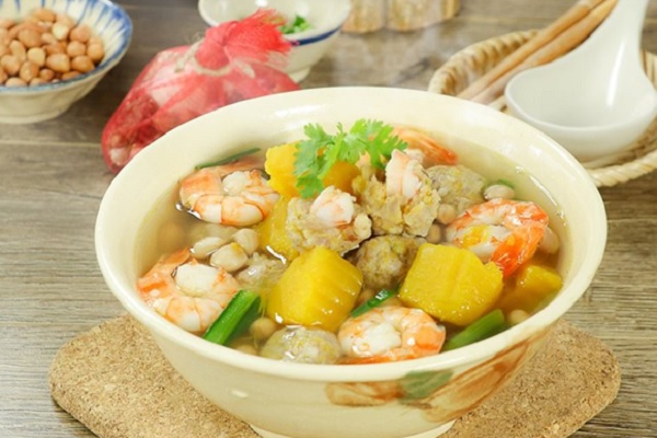 Thực đơn hàng ngày: Bánh canh bí đỏ