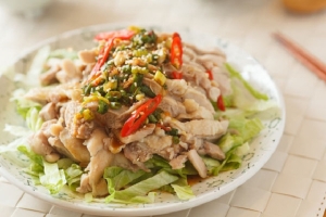 Thực đơn hàng ngày: Salad gà