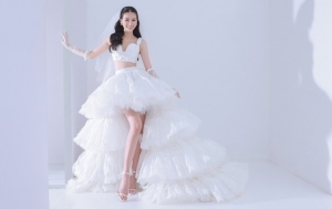 Phương Khánh trẻ trung với váy cưới phá cách
