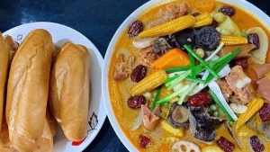 Thực đơn hàng ngày: Sườn pate xúc xích 