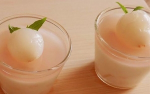 Thực đơn hàng ngày: Panna cotta vải 