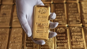 Giá vàng ngày 9/2/2024: Vẫn còn áp lực khiến vàng tăng giá
