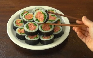 Thực đơn hàng ngày: Kimbap hoa hồng