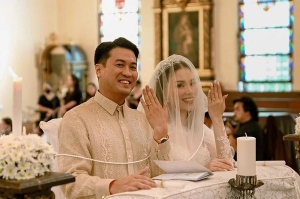 Phillip Nguyễn chia sẻ hình ảnh đầu tiên của con gái sau 1 năm kết hôn