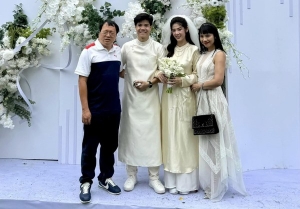 Ca sĩ Đinh Mạnh Ninh tổ chức đám cưới 