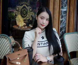 Luật sư Ánh Võ: Cân bằng cuộc sống bằng làm thiện nguyện, chơi thể thao và viết sách