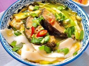 Thực đơn hàng ngày: Canh chua cá bớp