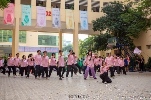 Bùng nổ sân trường Chuyên Sư phạm: Flashmob Day – Vũ đạo tỏa sáng