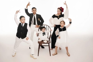 Bộ ảnh kỷ niệm 2 năm ngày cưới của Khánh Thi - Phan Hiển