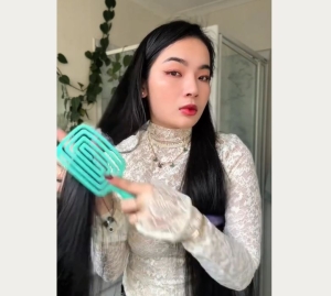 Hạn chế rụng tóc với cách chọn lược chải đầu