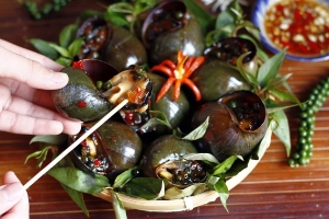 Thực đơn hàng ngày: Ốc bươu nướng tiêu xanh