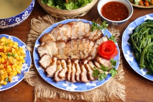 Thực đơn hàng ngày: Thịt ba chỉ rán húng lìu