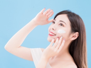 Mẹo loại bỏ vết chân chim, là phẳng nếp nhăn