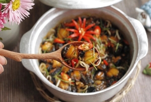 Thực đơn hàng ngày: Ốc kho sả ớt 