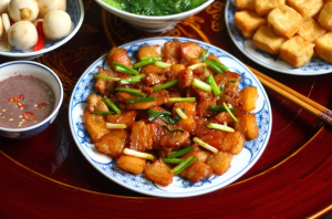 Thực đơn hàng ngày: Thịt rang cháy cạnh