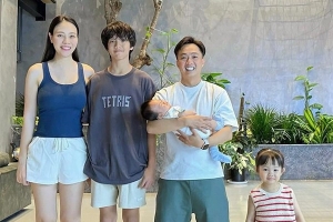 Những câu chuyện đẹp về các mẹ kế trong showbiz Việt