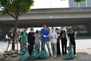 Hơn 300 tình nguyện viên tham gia “Ngày hội Dọn rác Thế giới – World Cleanup Day 2025”