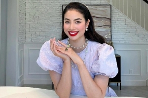 Phạm Hương vẫn giữ nguyên sức hút sau 10 năm đăng quang