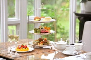 Mừng Ngày Phụ nữ Việt Nam tại các khách sạn và khu nghỉ dưỡng