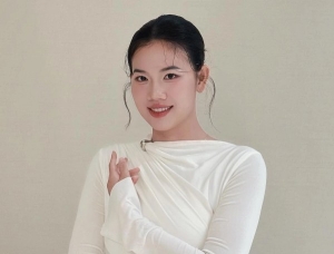 Ánh Viên chăm chút vẻ ngoài, diện đồ phong cách