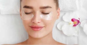 5 mẹo giúp mặt giảm sưng sau khi thức dậy