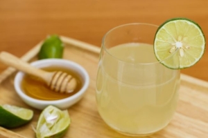 Dáng vóc thêm nhẹ nhàng, cân đối, 5 loại nước uống giúp bạn trị mụn một cách tự nhiên