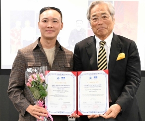 Đạo diễn - Nhà sản xuất Vạn Nguyễn được vinh danh “Đạo diễn vì sứ mệnh bảo tồn giá trị văn hóa UNESCO 2025”