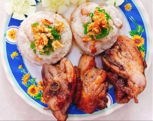 Thực đơn hàng ngày: Xôi gà nước cốt dừa đậu phộng