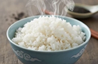 Cơm nguội hay cơm nóng: Loại nào ít làm tăng đường huyết