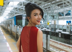 Kim Tuyến với gu thời trang thanh lịch