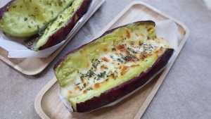 Thực đơn hàng ngày: Khoai lang nướng phô mai