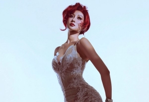 Quế Anh để tóc ngắn, diện trang phục gợi cảm, nổi loạn