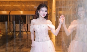 Diễn viên Quỳnh Trang gây ấn tượng bởi nhan sắc ngọt ngào, trong trẻo