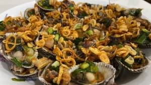 Thực đơn hàng ngày: Sò lông nướng mỡ hành