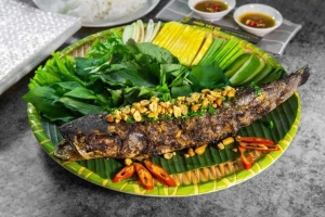 Thực đơn hàng ngày: Cá lóc nướng riềng sả