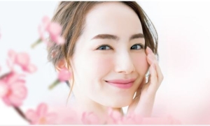 Tự chế đơn giản 5 công thức nước hoa hồng, dễ áp dụng tại nhà