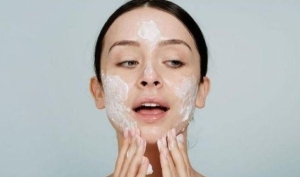 Chăm sóc da phụ nữ tuổi 30 nên bắt đầu như thế nào để giữ da trẻ lâu