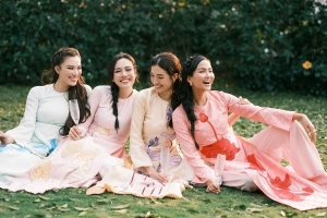 Sao Việt đón xuân mới