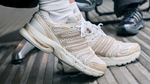 Adistar Control 5 chính thức trở lại cùng adidas