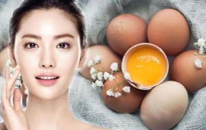 Bí quyết từ lòng trắng trứng và vài giọt chanh làm trẻ hóa làn da
