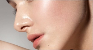 Bí quyết trang điểm công sở tinh tế giữ vẻ rạng rỡ suốt ngày dài