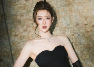 Nữ diễn viên nào được đề cử Top 100 gương mặt đẹp nhất thế giới?