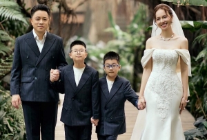 Gia đình Đinh Ngọc Diệp - Victor Vũ thực hiện bộ ảnh cưới kỷ niệm 10 năm ngày cưới