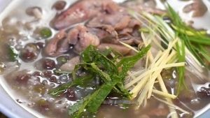 Thực đơn hàng ngày: Cháo lòng sả