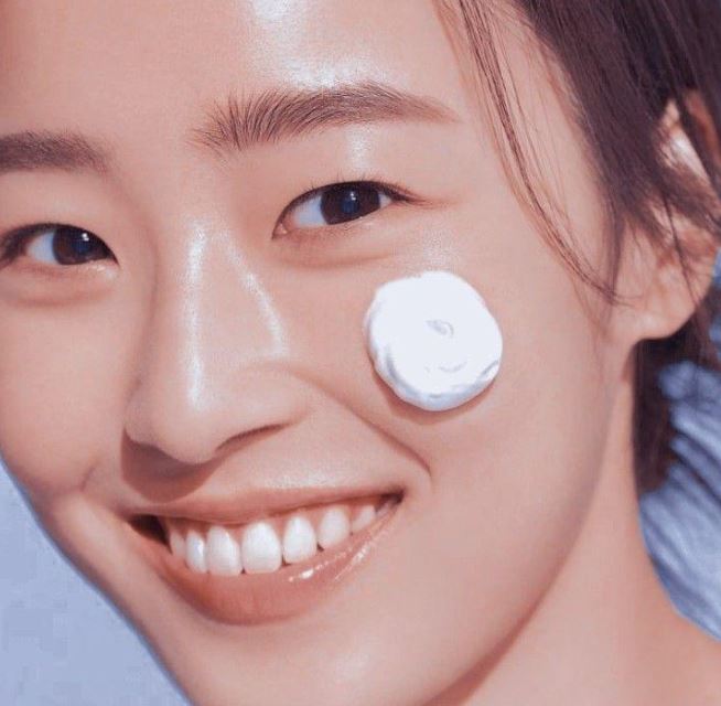 Trong mùa hè  5 món skincare nên tránh dùng nếu không muốn da xuống cấp