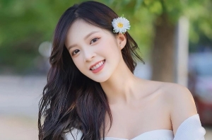 Ngọc Huyền gây chú ý với nhan sắc trong trẻo