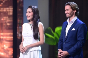 4 Hoa, Á hậu đình đám đều có câu chuyện tình riêng