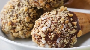 Thực đơn hàng ngày: Kem ốc quế socola